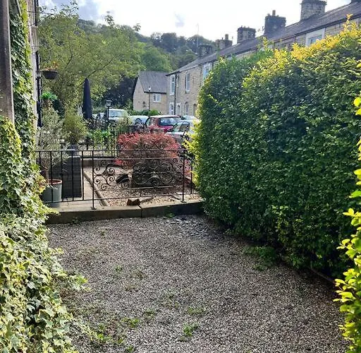 Cottage In Whalley
